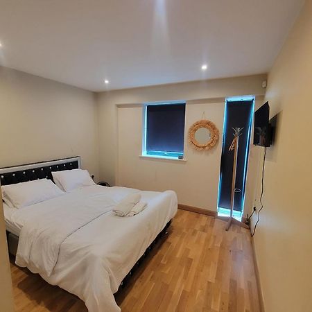 2 Bedrooms, 2 Bathrooms Stunning Penthouse City View Bradford  Dış mekan fotoğraf