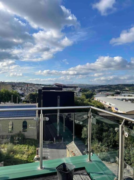 2 Bedrooms, 2 Bathrooms Stunning Penthouse City View Bradford  Dış mekan fotoğraf