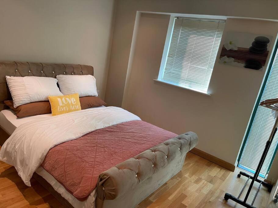 2 Bedrooms, 2 Bathrooms Stunning Penthouse City View Bradford  Dış mekan fotoğraf