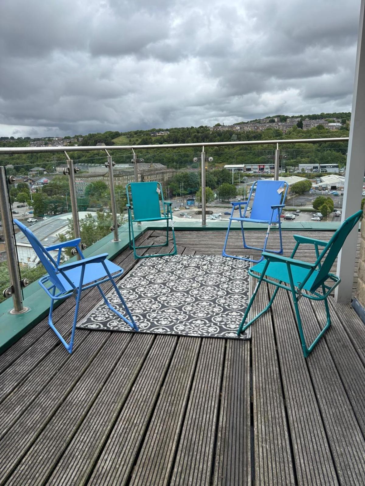 2 Bedrooms, 2 Bathrooms Stunning Penthouse City View Bradford  Dış mekan fotoğraf